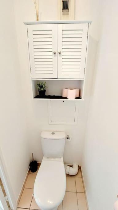 קרגי Cosy Home 2, 2 Chambres, 6 Personnes, 3 Min Gare, Parking מראה חיצוני תמונה